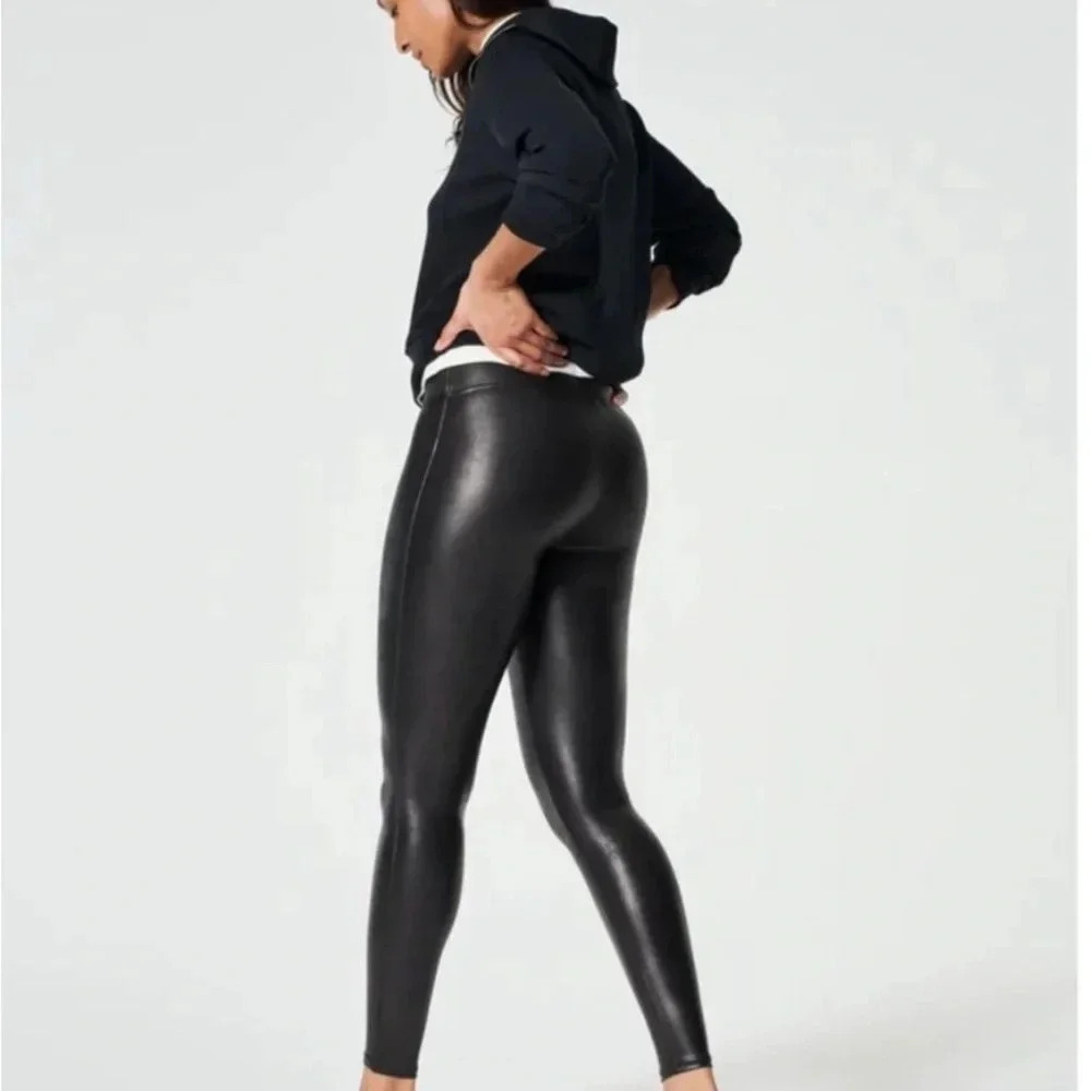 SPANX Woman’s Faux Leather Compression Leggings Black Size Medium - Picture 3 of 12